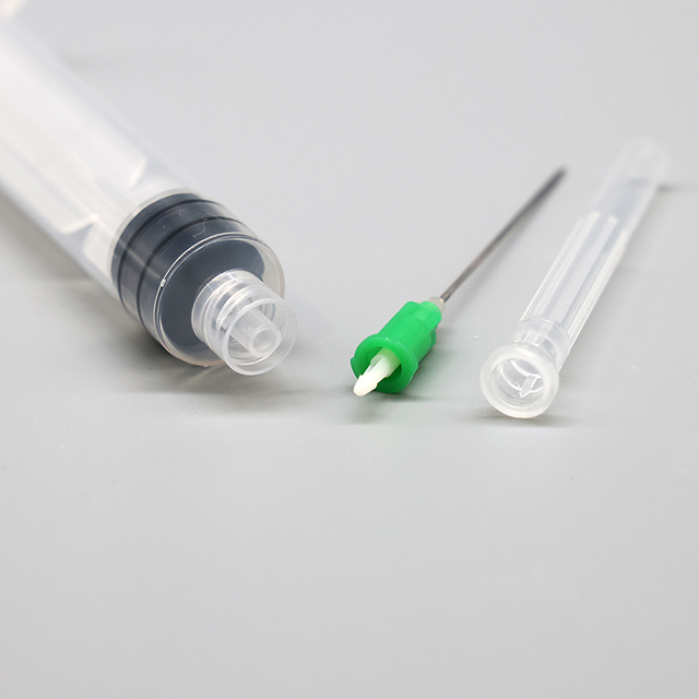 Seringue de sécurité en plastique jetable avec aiguille rétractable
