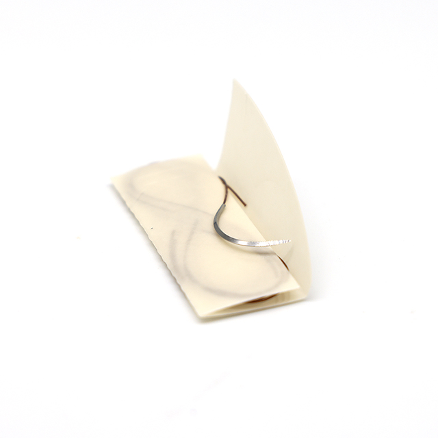 Suture chromique résorbable pour boyau de chat à usage chirurgical