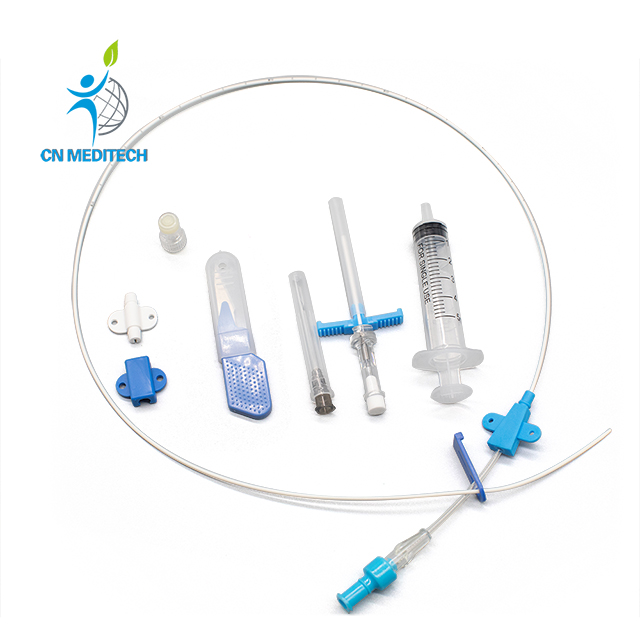 Kit de cathéter central inséré par périphérique PU jetable Kit de ligne PICC pour cathéter PICC