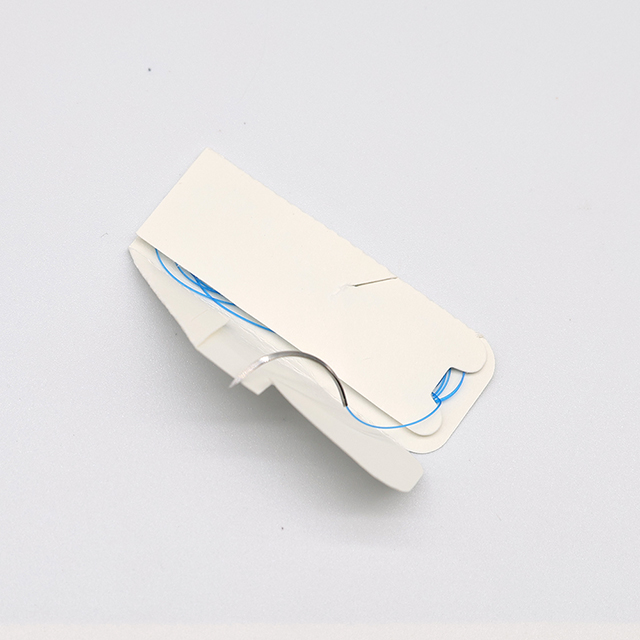 Sutures chirurgicales en polypropylène non résorbables avec aiguille