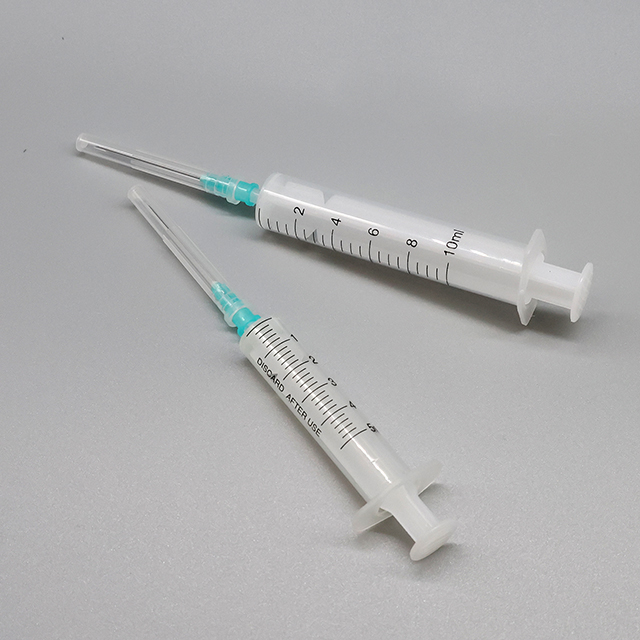 Seringue d'injection Luer Slip jetable en deux parties avec aiguille