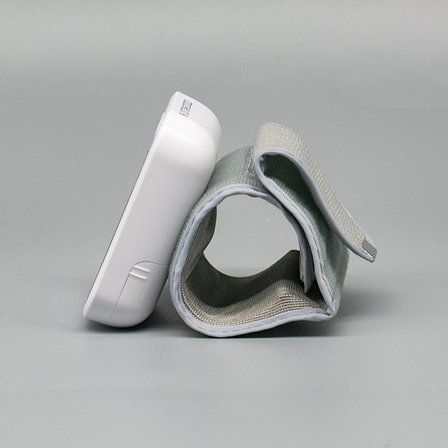 Tensiomètre professionnel électronique rechargeable au poignet
