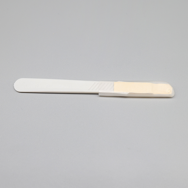 Scalpel chirurgical jetable professionnel médical avec lame en acier inoxydable