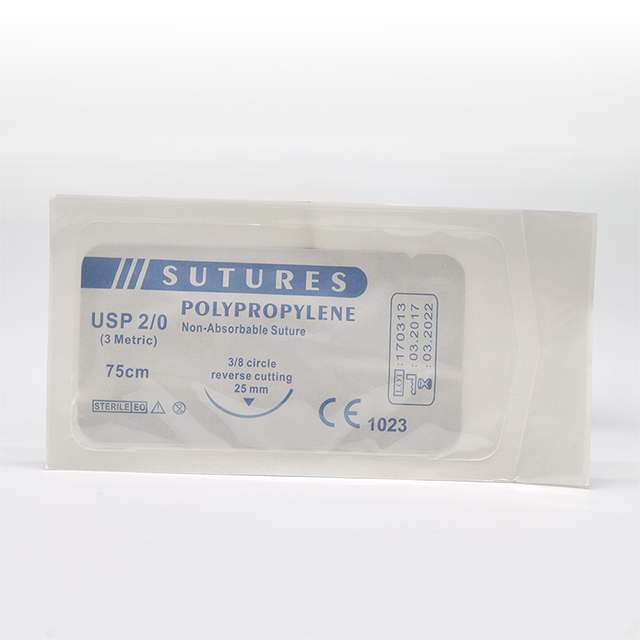 Sutures chirurgicales en polypropylène non résorbables avec aiguille