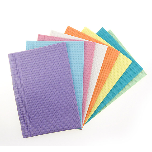Bavoir dentaire coloré imperméable jetable pour lu0026#39;usage patient