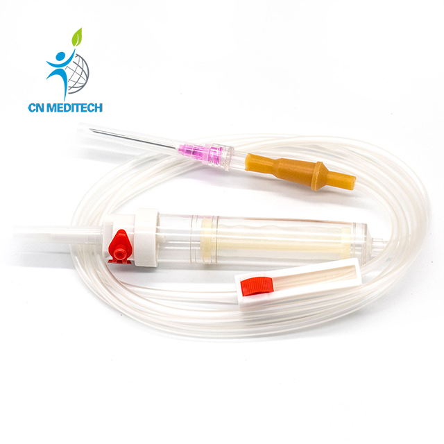 Ensemble de transfusion sanguine à aiguille Luer Lock jetable avec filtre à air
