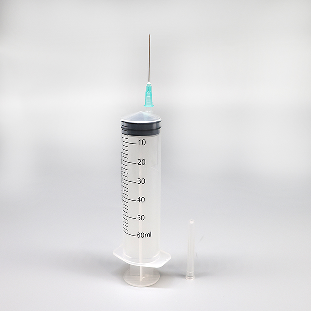 Seringue d'injection Luer Slip médicale jetable en trois parties avec aiguille