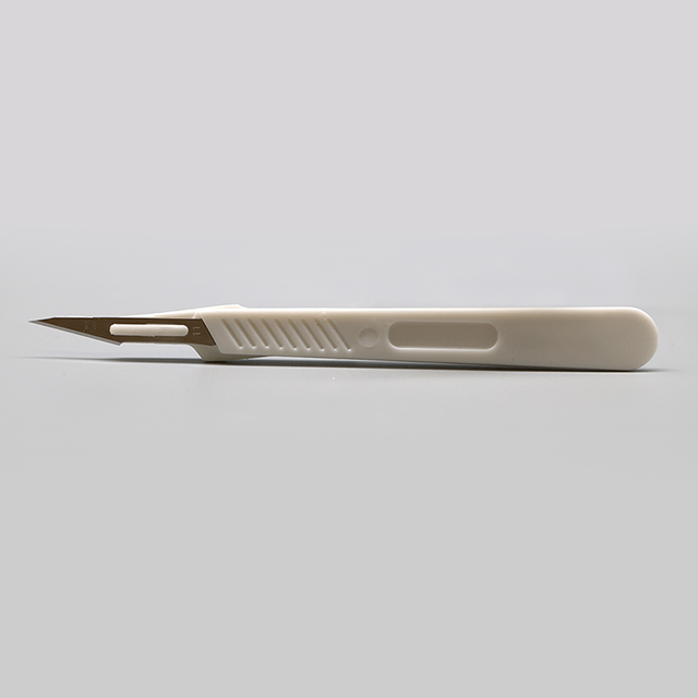 Scalpel chirurgical jetable professionnel médical avec lame en acier inoxydable