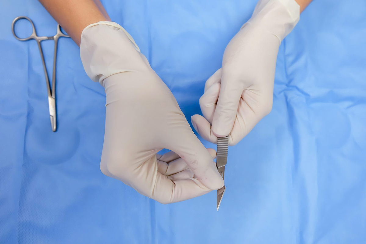 scalpel chirurgical2.jpg