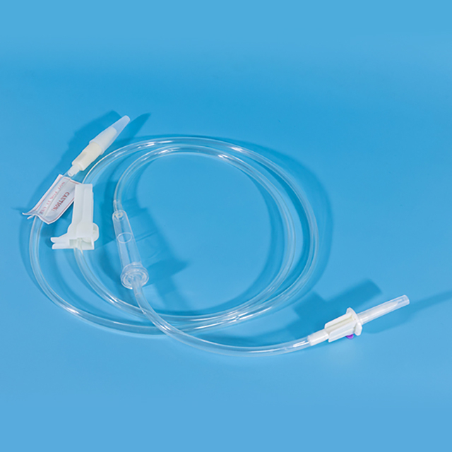 Ensemble d'alimentation en TPU pour tube d'alimentation entérale jetable à aiguille