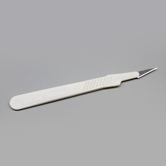 Scalpel chirurgical jetable professionnel médical avec lame en acier inoxydable