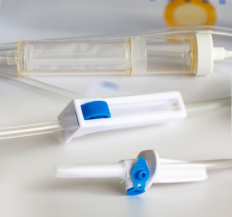 800-Influsion Set avec burette (2)