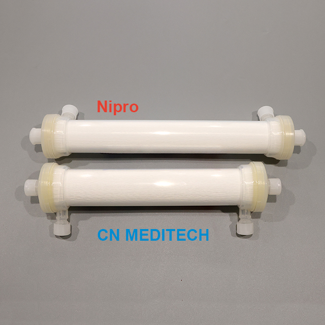 Dialyseur à fibres creuses avec membrane de dialyse 3M