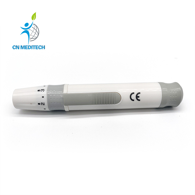Stylo de prélèvement sanguin pour dispositif autopiqueur éjectable à usage médical