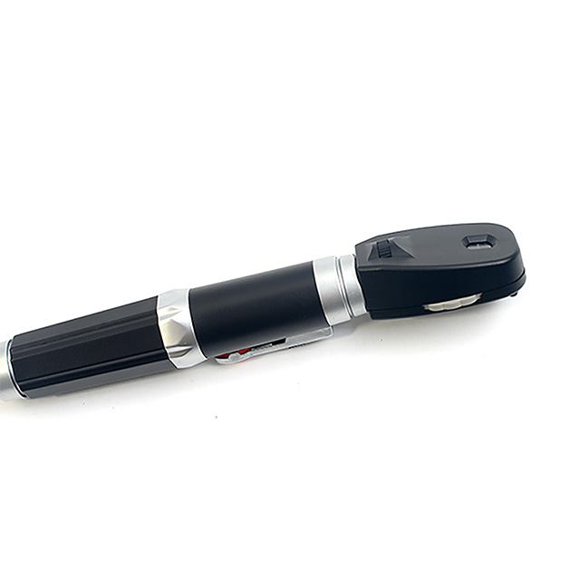 Ophtalmoscope direct médical bon marché pour le diagnostic des yeux