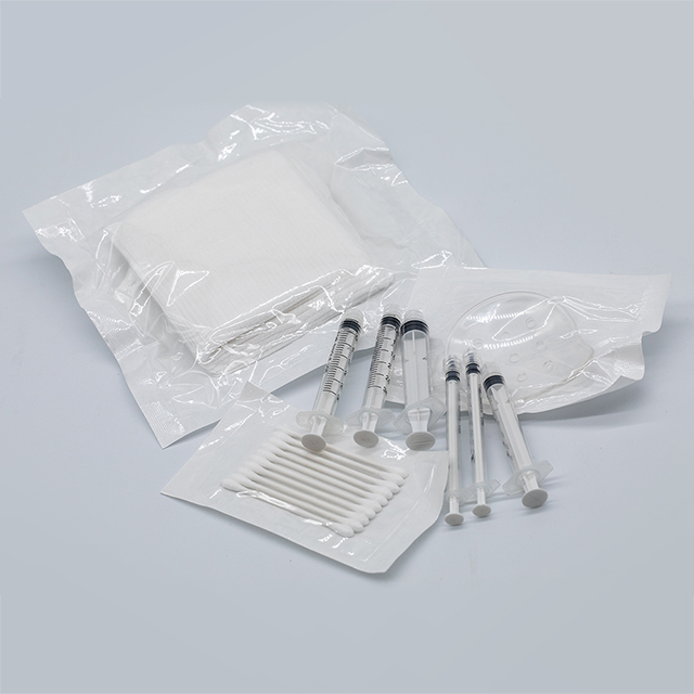 Pack chirurgical ophtalmique à champ ophtalmique jetable